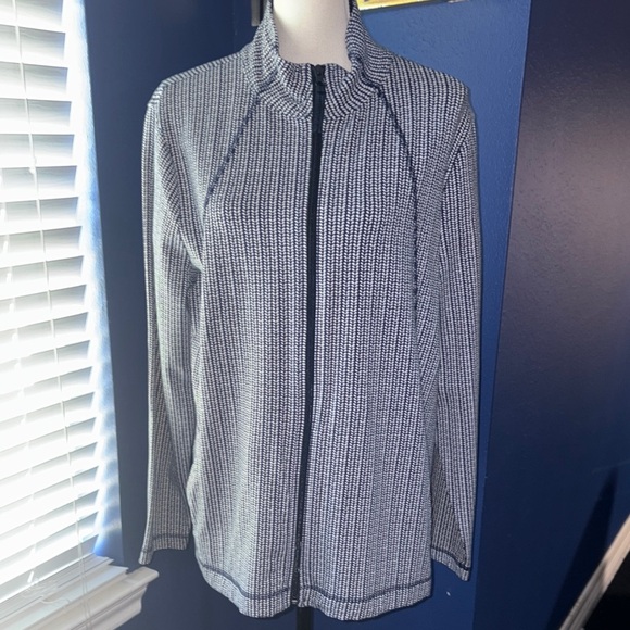 T by Talbots Navy & White Print Full Zip Jacket – Size XL – EUC - Picture 3 of 12